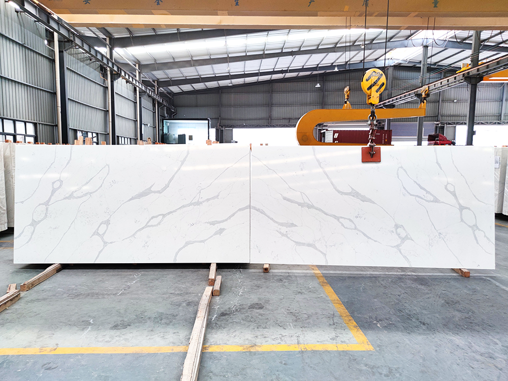 5007 Delicato Crema White Quartz Super Slabs Wholesale
