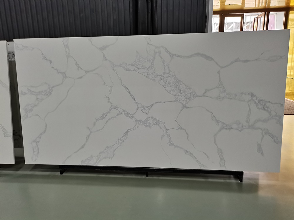 5058 Calacatta Ocean With Quartz Slab Countertops Supplier