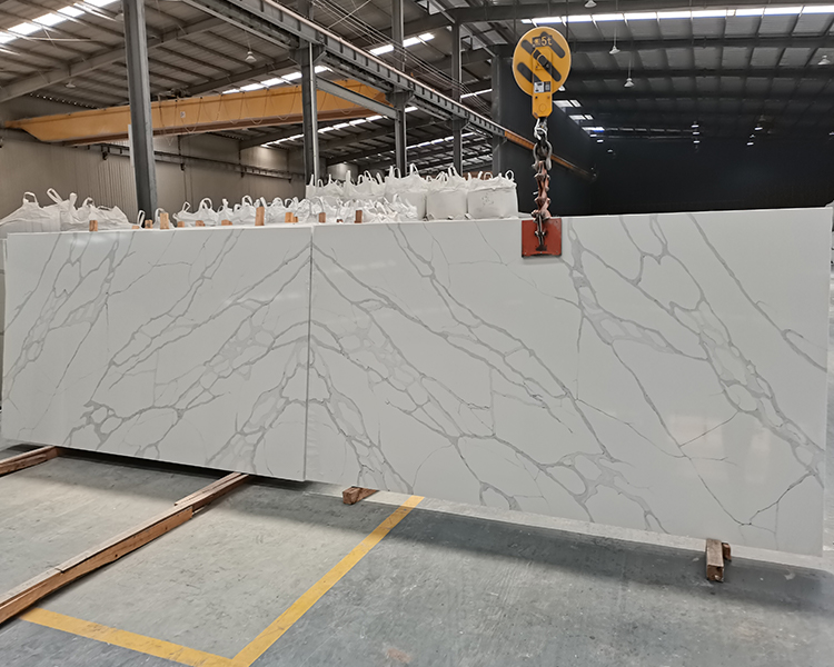 5062 Victoria White Calacatta Quartz Kitchen Countertop