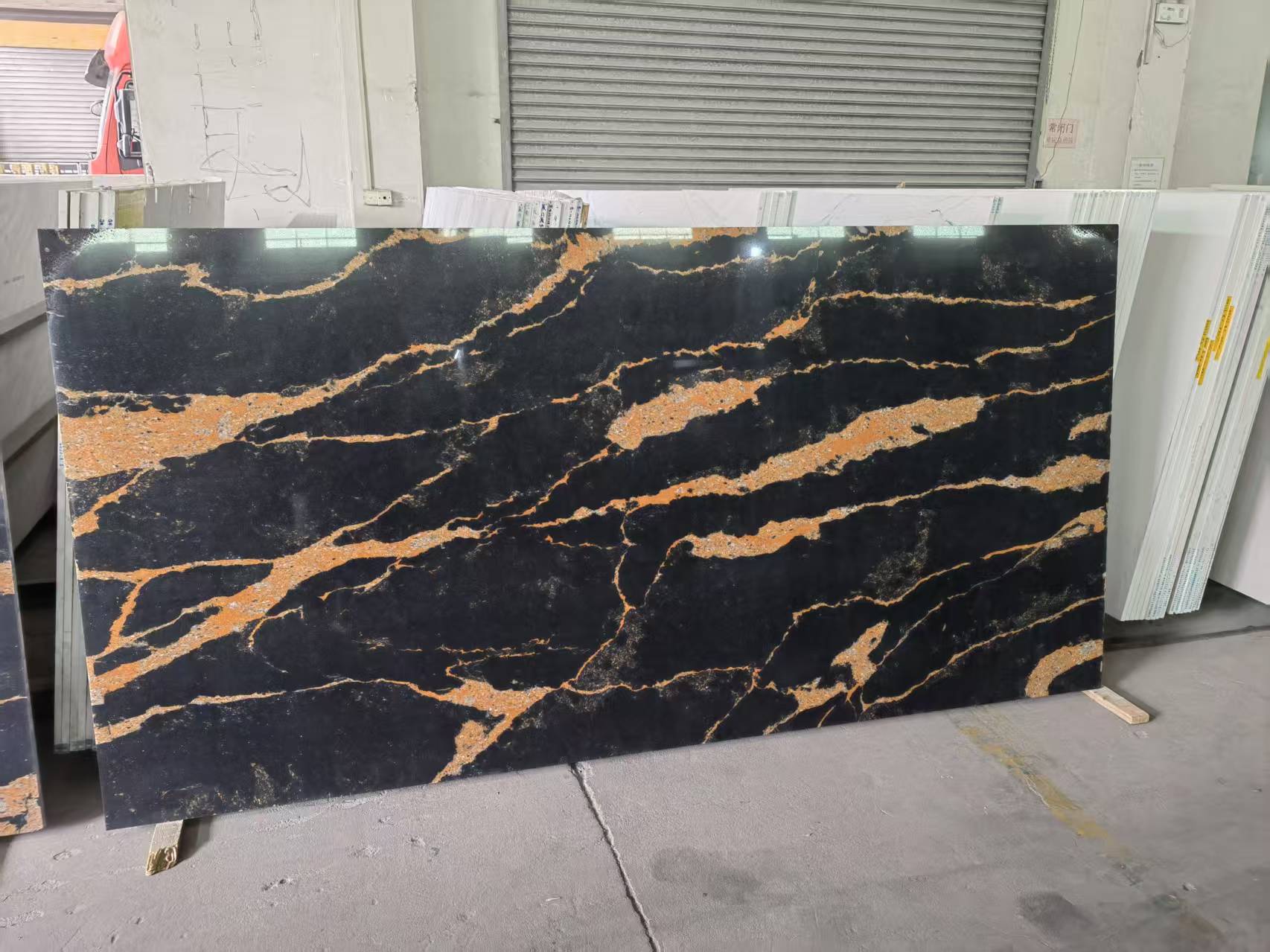  Quartz Slabs