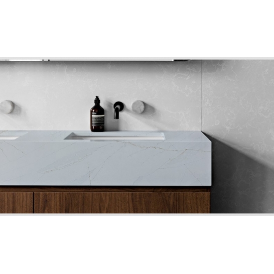 5001 Calacatta Ethereal Quartz